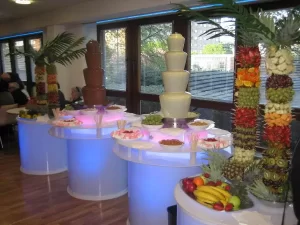 SAVOURY PALM TREE HIRE